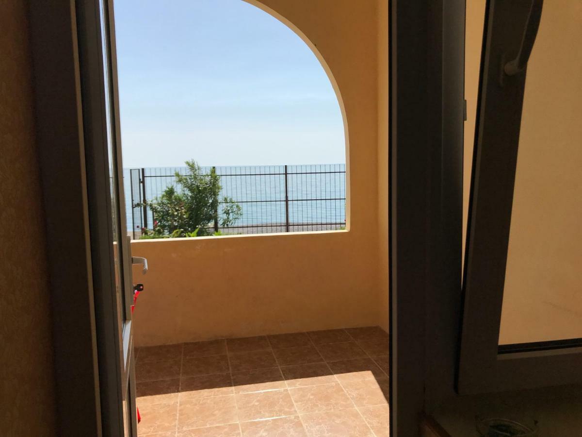 Davel Hotel Gagra Esterno foto