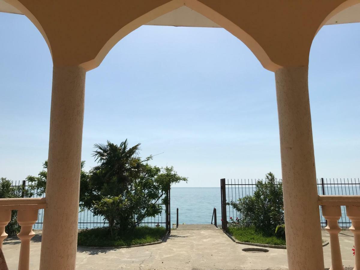 Davel Hotel Gagra Esterno foto