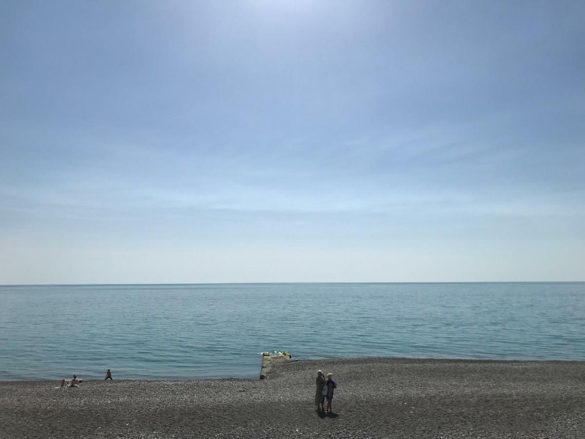 Davel Hotel Gagra Esterno foto