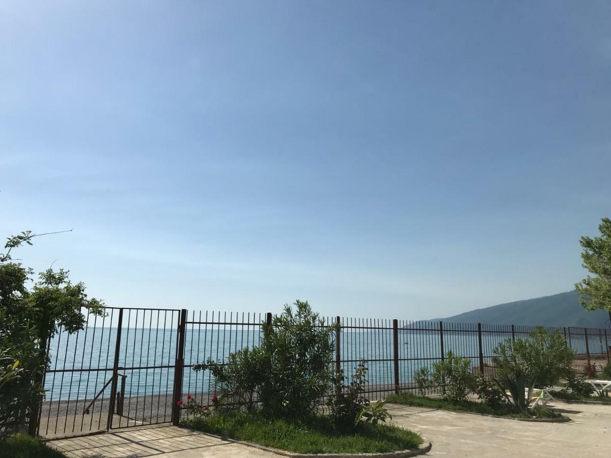 Davel Hotel Gagra Esterno foto
